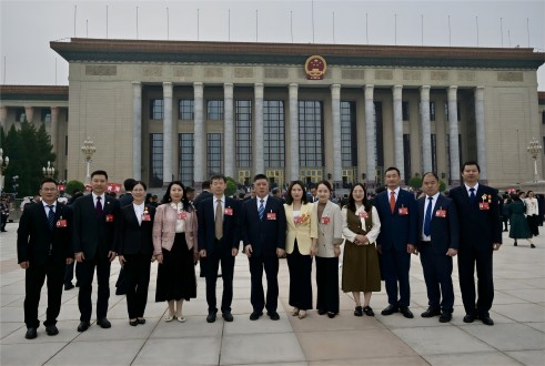 中国工会十八大代表风采丨朱文英：扛起工会担当，与广大职工一起争做新时代奋斗者