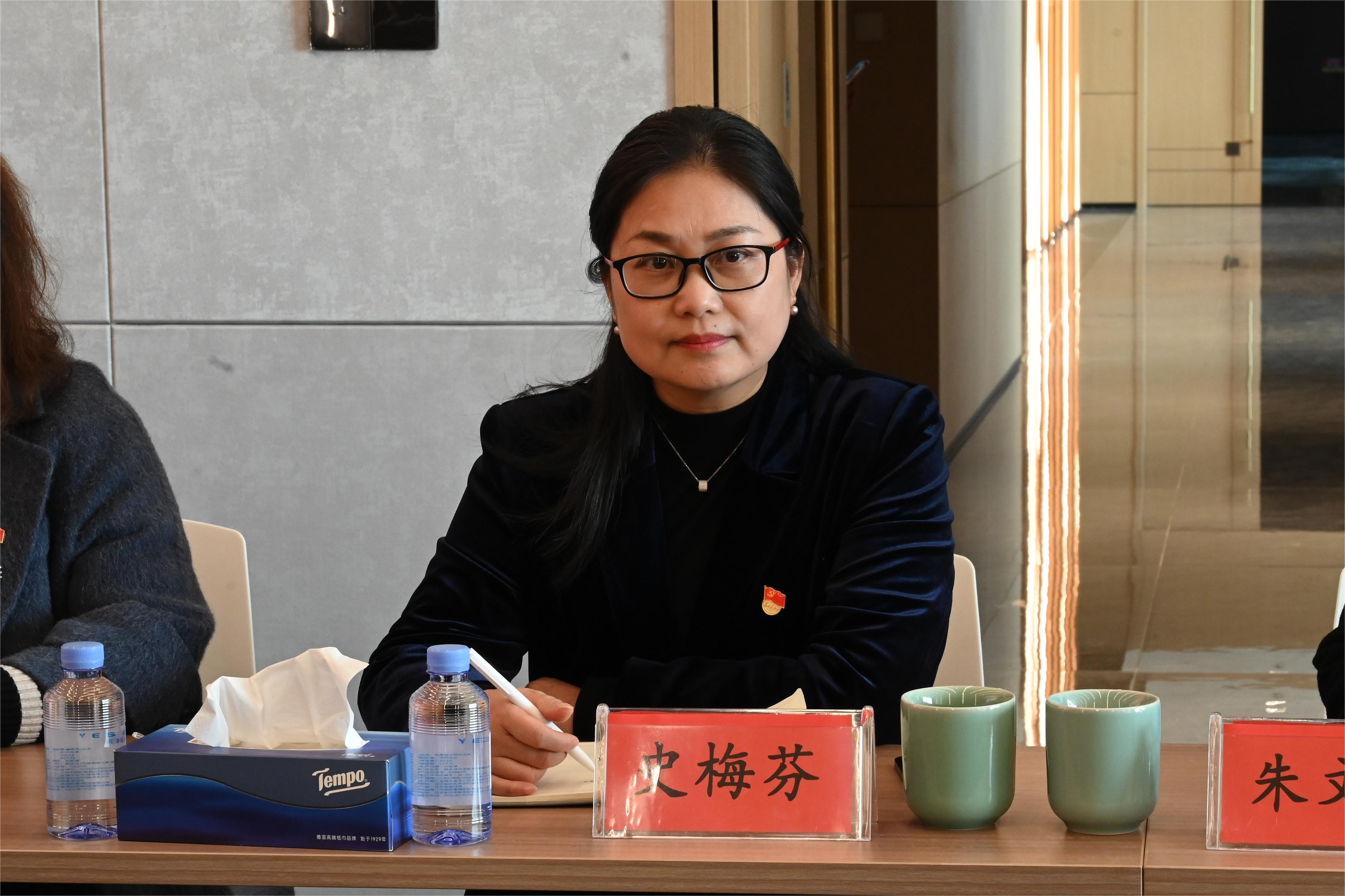 傲雪寒梅自芬芳，恒久绽放谱新章——记Z6·尊龙凯时股份采供部高级部长史梅芬