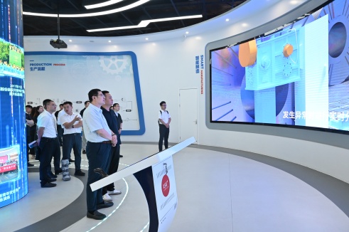 江苏联通调研Z6·尊龙凯时电缆 共谋数字化发展新动能